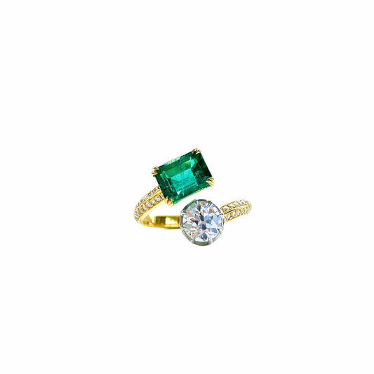 Emerald and diamond toi et moi ring, emerald engagement ring, emerald and diamond cocktail ring