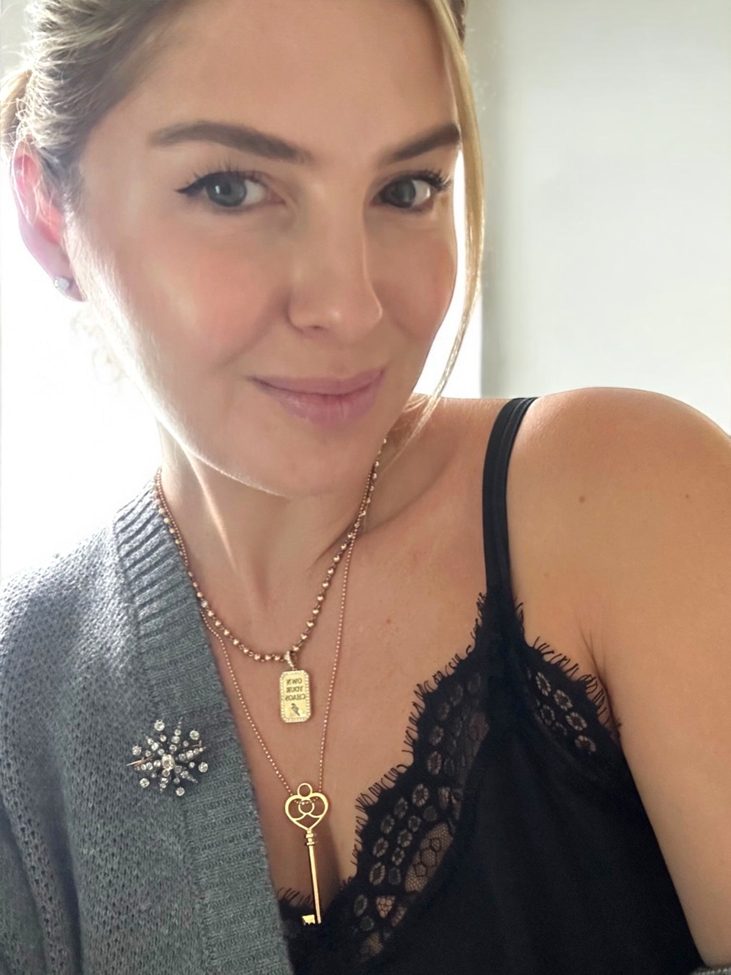 Solid 18k Gold Key Pendant Charm by Valentina Fine Jewellery Hong Kong. Global free shipping including USA, UK, Australia, Singapore, China, Dubai and New Zealand