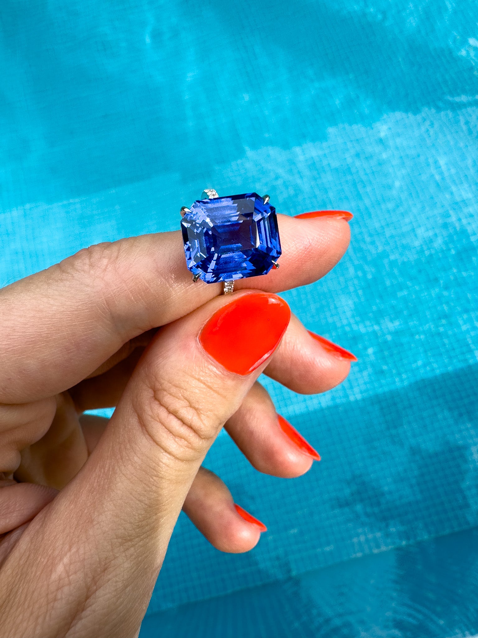 12 carat blue sapphire and diamond cocktail ring USA Hong Kong, by Valentina Fine Jeweller. Lab grown sapphire ring