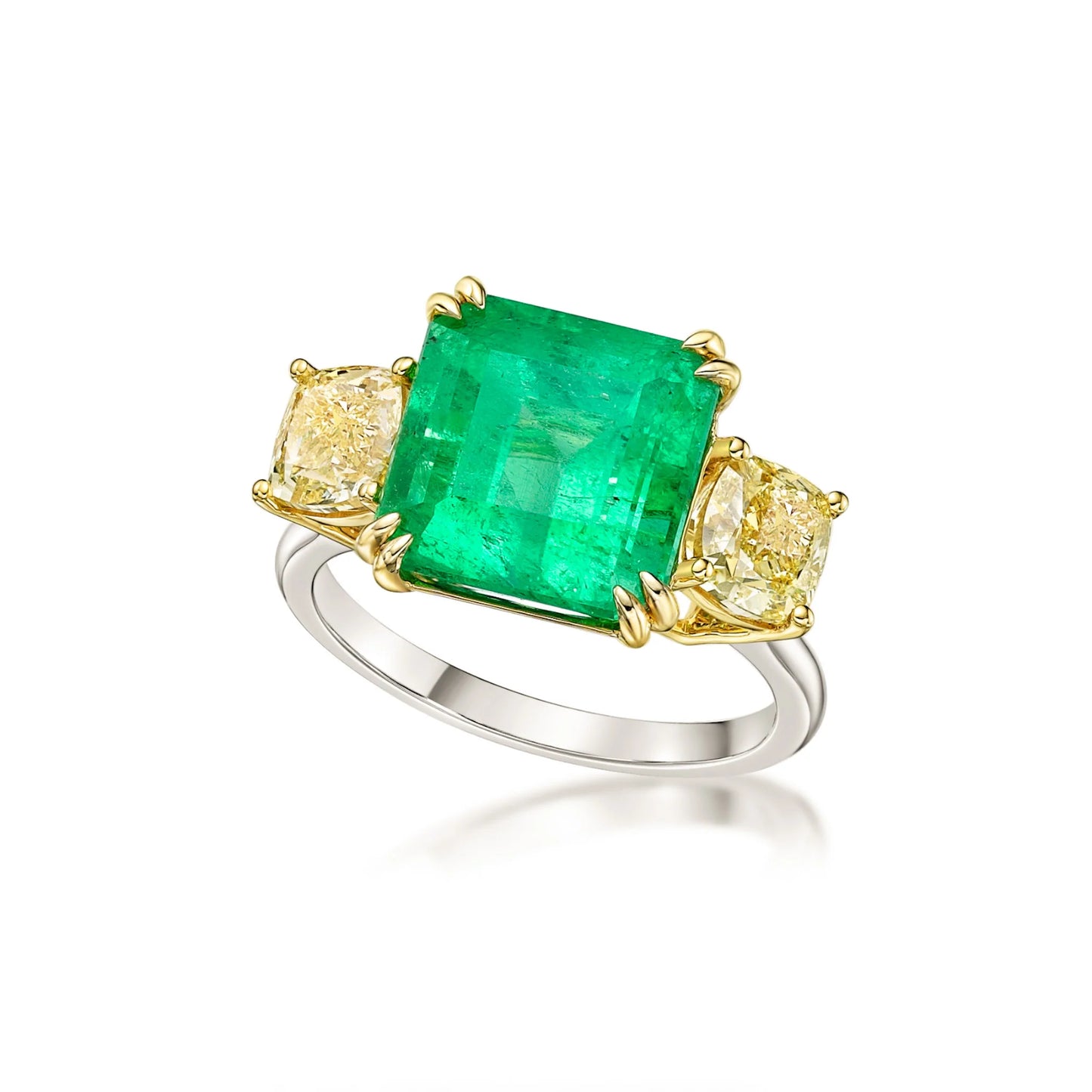 emerald and diamond ring, emerald engagement ring, emerald ring, diamond band, diamond ring, hong kong engagement ring, zambian emerald, cocktail ring, delicate emerald ring, colombian emerald ring, hong kong engagement ring, 翡翠戒指, 祖母绿戒指, 香港珠宝, 订婚戒指, 钻戒, 钻石, 古董钻石, emerald and yellow diamond ring, yellow diamonds, yellow diamond, colour diamond, muzo emerald