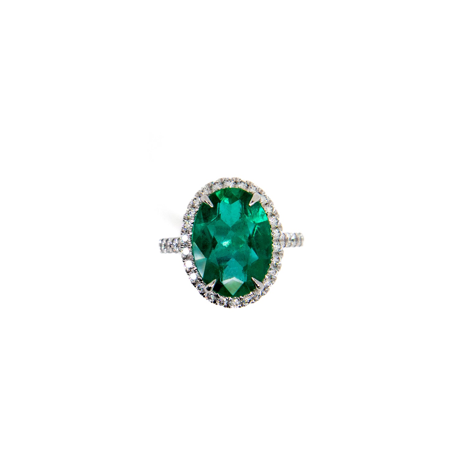 emerald and diamond ring, emerald engagement ring, emerald ring, diamond band, diamond ring, hong kong engagement ring, zambian emerald, cocktail ring, delicate emerald ring, colombian emerald ring, hong kong engagement ring, 翡翠戒指, 祖母绿戒指, 香港珠宝, 订婚戒指, 钻戒, 钻石,  古董钻石, emerald and yellow diamond ring, yellow diamonds, yellow diamond, colour diamond, muzo emerald