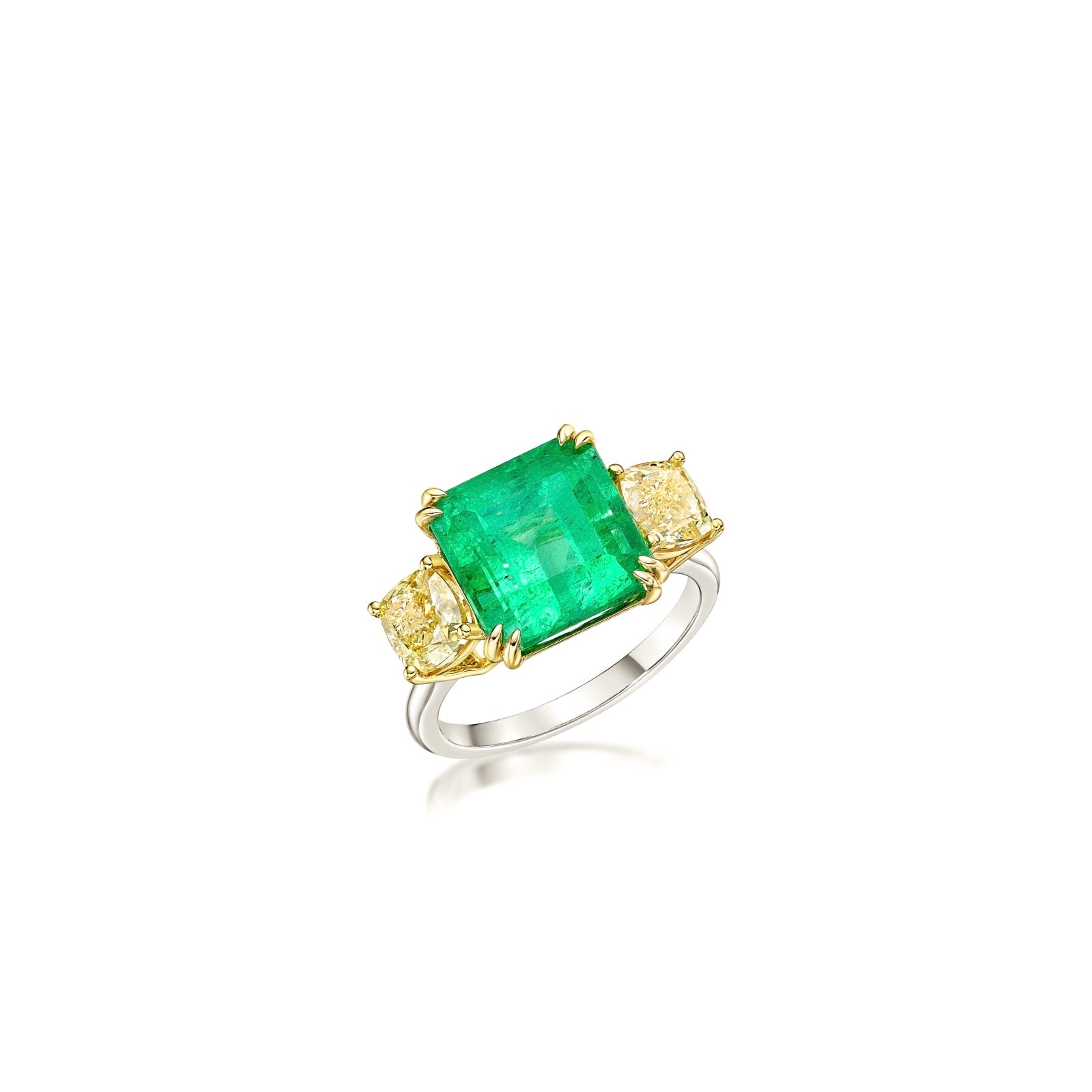 emerald and diamond ring, emerald engagement ring, emerald ring, diamond band, diamond ring, hong kong engagement ring, zambian emerald, cocktail ring, delicate emerald ring, colombian emerald ring, hong kong engagement ring, 翡翠戒指, 祖母绿戒指, 香港珠宝, 订婚戒指, 钻戒, 钻石,  古董钻石, emerald and yellow diamond ring, yellow diamonds, yellow diamond, colour diamond, muzo emerald