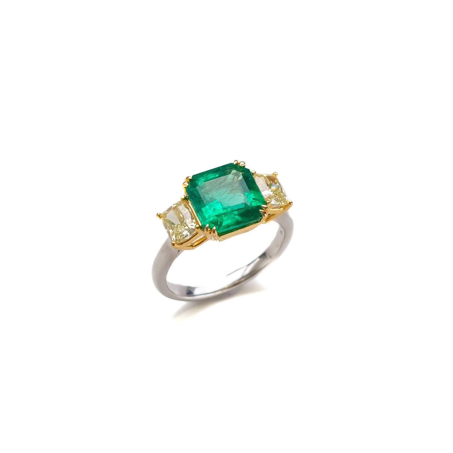 emerald and diamond ring, emerald engagement ring, emerald ring, diamond band, diamond ring, hong kong engagement ring, zambian emerald, cocktail ring, delicate emerald ring, colombian emerald ring, hong kong engagement ring, 翡翠戒指, 祖母绿戒指, 香港珠宝, 订婚戒指, 钻戒, 钻石, 古董钻石, emerald and yellow diamond ring, yellow diamonds, yellow diamond, colour diamond, muzo emerald