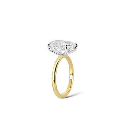 3.10ct Pear Cut Diamond Engagement Ring in 18k gold by Valentina Fine Jewellery Hong Kong. Global free shipping including USA, Dubai, Singapore and Australia. Stunning 3 carat lab grown diamond engagement rings. 