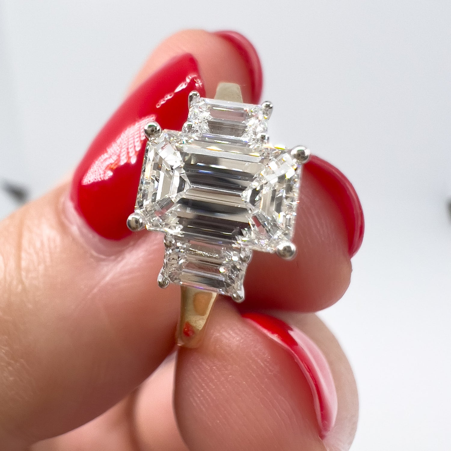 Emerald cut diamond engagement ring Hong Kong by Valentina Fine Jewellery. Diamond wedding ring specialist. Fine jewellery store HK