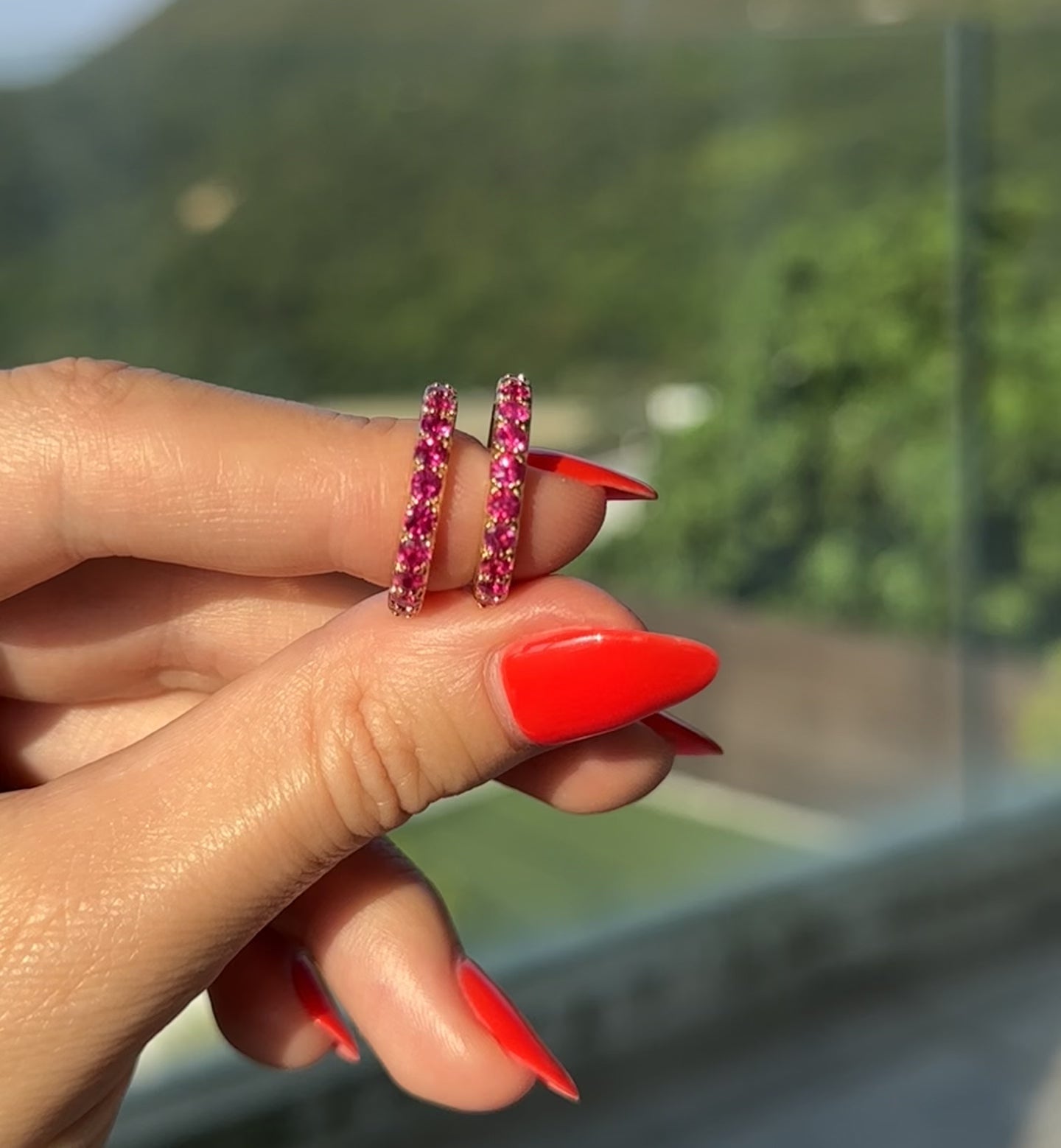 No Heat Burma Ruby eternity ring in 18k yellow and rose gold by Valentina Fine Jewellery Hong Kong. Global free shipping including USA, Australia, Dubai, UK and Singapore.