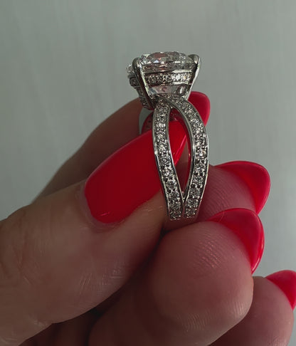 Big bow statement diamond engagement ring in platinum or 18k gold with pave bands by Valentina Fine Jewellery Hong Kong. Global free shipping including USA, Australia, Singapore, China and Taiwan