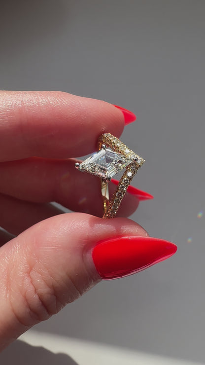 1 carat lozenge natural diamond engagement ring with diamond pave in 18k gold by Valentina Fine Jewellery Hong Kong. Global free shipping including USA, UK, Singapore and Australia 