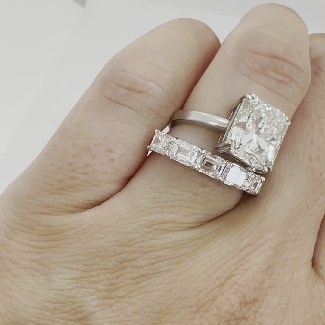 Eternity ring with emerald cut diamonds in platinum by Valentina Fine Jewellery Hong Kong. Global free shipping including USA, Australia, UK, Singapore and Taiwan.