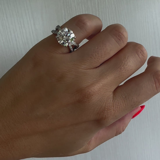 Big bow statement diamond engagement ring in platinum or 18k gold with pave bands by Valentina Fine Jewellery Hong Kong. Global free shipping including USA, Australia, Singapore, China and Taiwan
