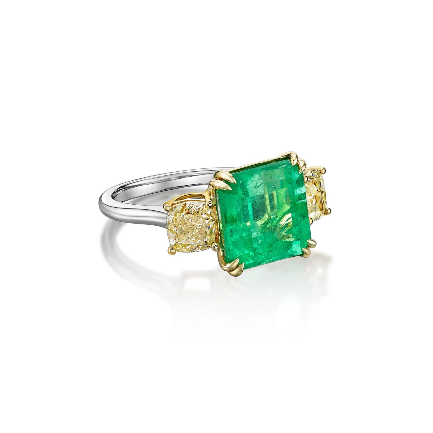 emerald and diamond ring, emerald engagement ring, emerald ring, diamond band, diamond ring, hong kong engagement ring, zambian emerald, cocktail ring, delicate emerald ring, colombian emerald ring, hong kong engagement ring, 翡翠戒指, 祖母绿戒指, 香港珠宝, 订婚戒指, 钻戒, 钻石,  古董钻石, emerald and yellow diamond ring, yellow diamonds, yellow diamond, colour diamond, muzo emerald